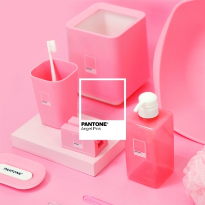 아성다이소가 새롭게 선보인 팬톤 욕실 시리즈 앤젤 핑크 [사진= (주)아성다이소 제공]