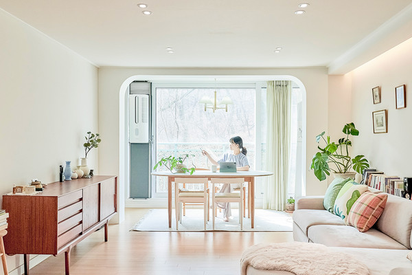 파세코 프리미엄 창문형 에어컨 연출컷 [사진= 파세코 제공]