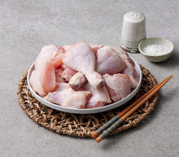 동물복지 닭볶음탕 연출컷 [사진=롯데마트 제공]