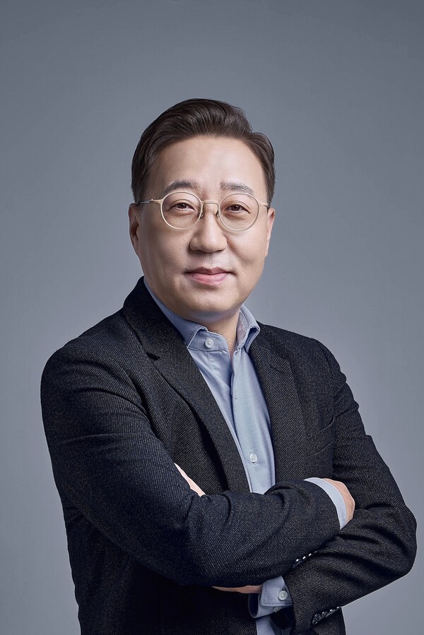 [금융 Pick] 윤호영 카카오뱅크 대표, “AI·글로벌로 금융 판바꾼다”…‘AI 네이티브 뱅크’ 선언