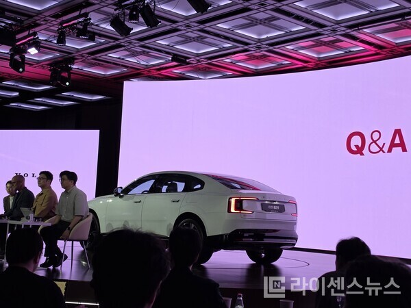 볼보 'ES90', 국내 출시…3박스 디자인 탈피한 과감한 변신